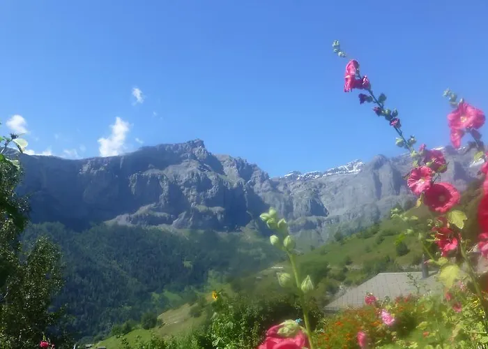 Vertraeumt Schoen Zu Jeder Jahreszeit Bergpanoramasicht Albinen